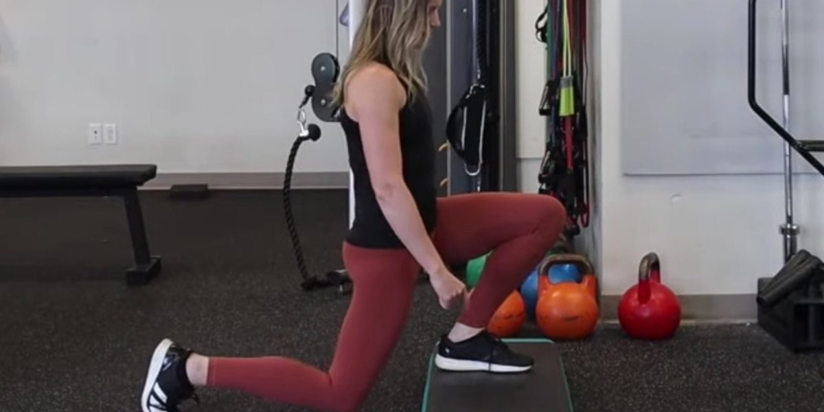 how-to-do-the-front-foot-elevated-split-squat-for-size,-strength,-and-athleticism