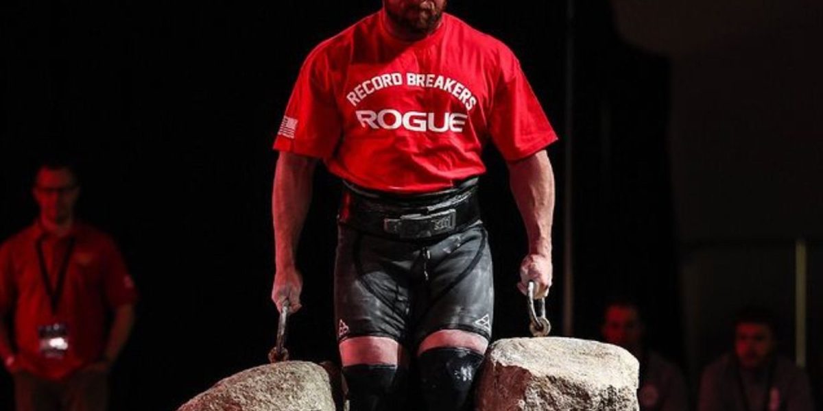 kevin-faires-sets-dinnie-stone-walk-world-record-with-31-feet,-7-inches-at-2023-rogue-record-breakers