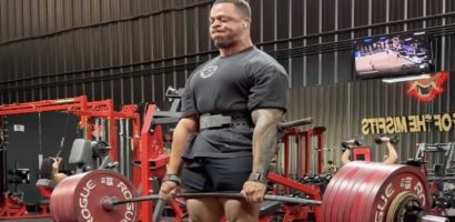 jamal-browner-scores-a-435-kilogram-(959)-raw-conventional-deadlift-pr