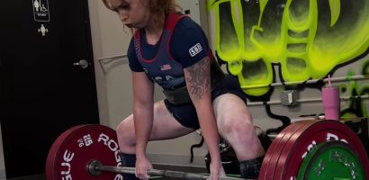 powerlifter-heather-connor-(47-kg)-deadlifts-195-kilograms-(430-pounds)-in-training,-unofficially-breaks-her-own-world-record