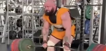 strongman-leon-miroshnik-deadlifts-410-kilograms-(903.9-pounds),-nearly-4-times-his-body-weight