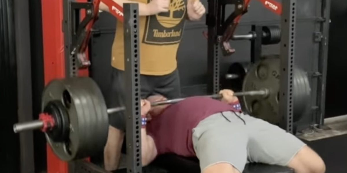 16-year-old-morgan-nicholls-scores-a-238.1-kilogram-(525-pound)-bench-press-pr