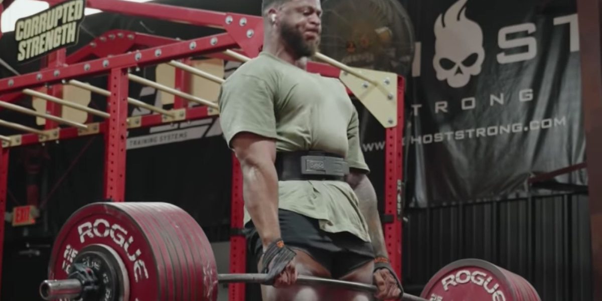 jamal-browner-hits-435-kilogram-(959-pound)-conventional-deadlift-for-2-reps-in-training