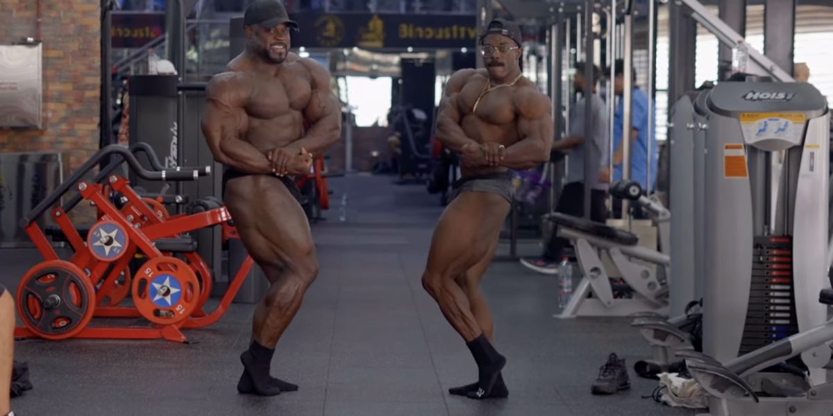 classic-physique-competitor-terrence-ruffin-trains-delts-with-former-mr.-olympia-brandon-curry 