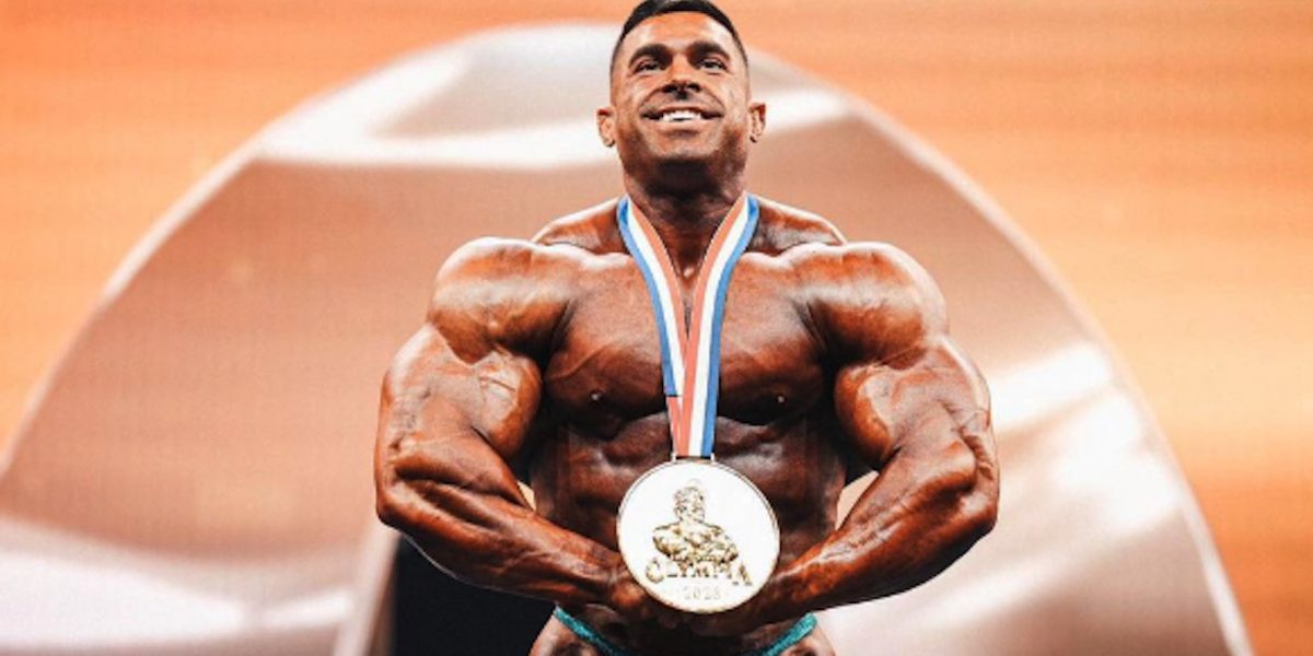 derek-lunsford-becomes-the-first-two-division-champion-at-the-2023-mr.-olympia